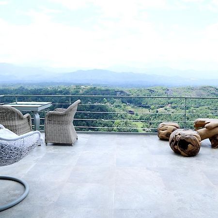 Sky Pavilion Kandy Exterior photo