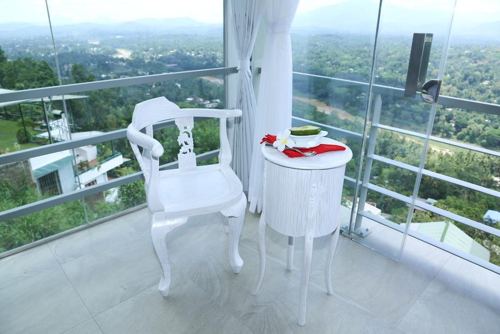 Sky Pavilion Kandy Exterior photo