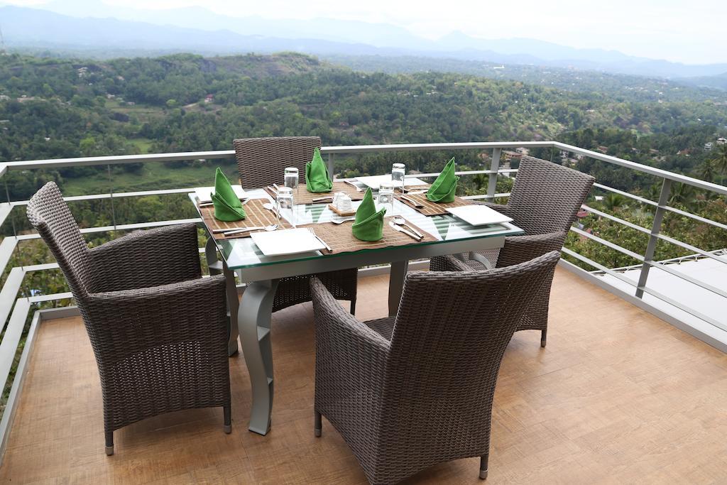 Sky Pavilion Kandy Exterior photo