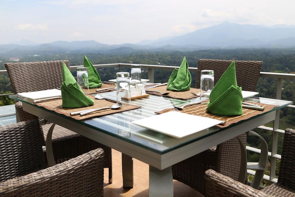 Sky Pavilion Kandy Exterior photo